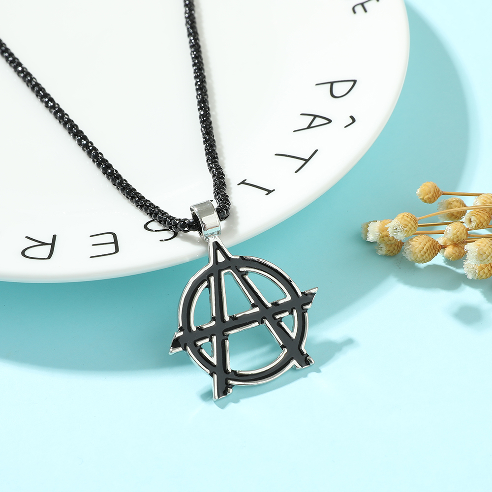 Vintage Necklace - Naszyjnik z symbolem Avengers, litera A,