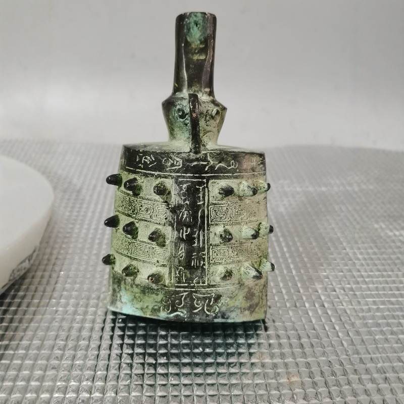 Zielony, zardzewiały metalowy  – Vintage Collectible Bells recenzja i cena
